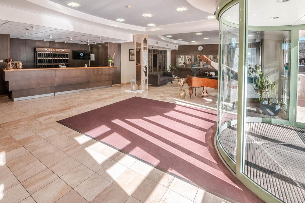 Szent Janos Hotel Mohács Dış mekan fotoğraf
