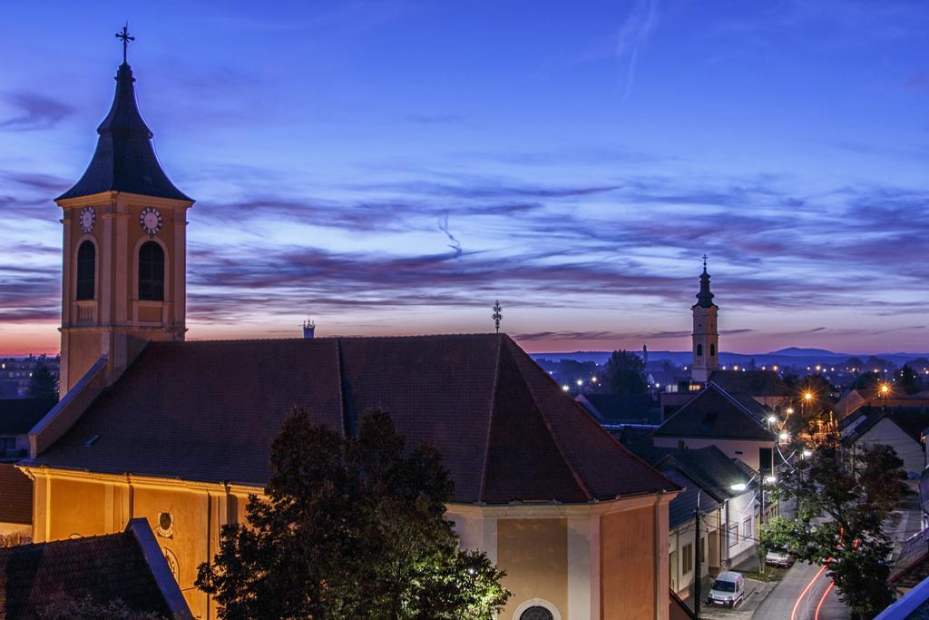 Szent Janos Hotel Mohács Dış mekan fotoğraf